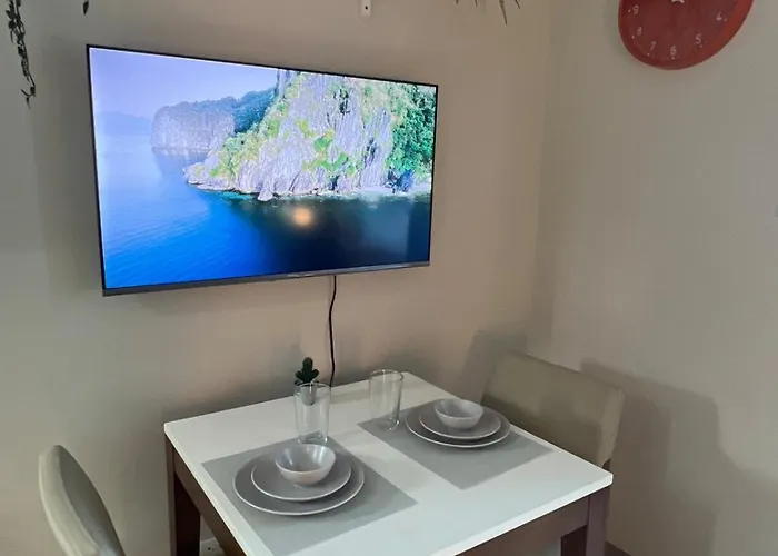 New! Tranquil & Cozy Wi-fi 350mbps Uptown Bgc Backhome5 Apartment