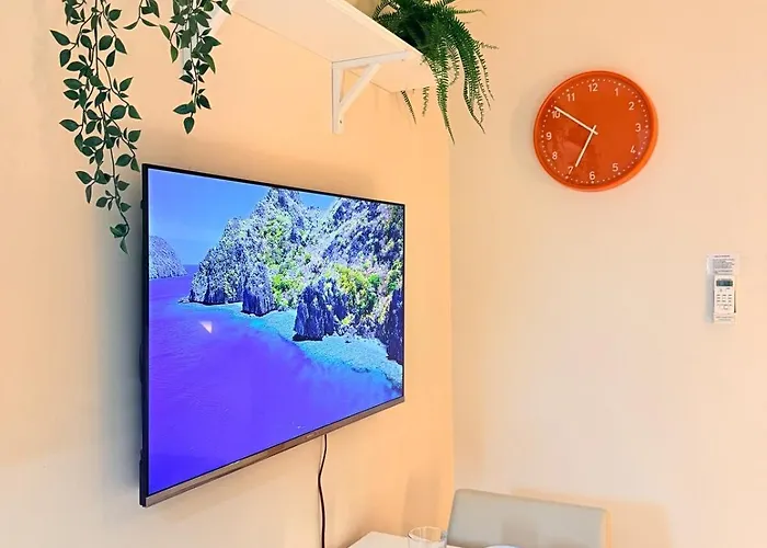 New! Tranquil & Cozy Wi-fi 350mbps Uptown Bgc Backhome5 Manila