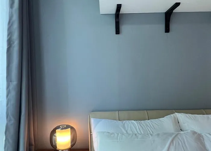 New! Tranquil & Cozy Wi-fi 350mbps Uptown Bgc Backhome5 *