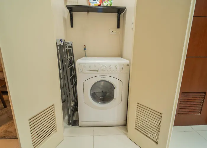 New! Tranquil & Cozy Wi-fi 350mbps Uptown Bgc Backhome5 Apartment Manila