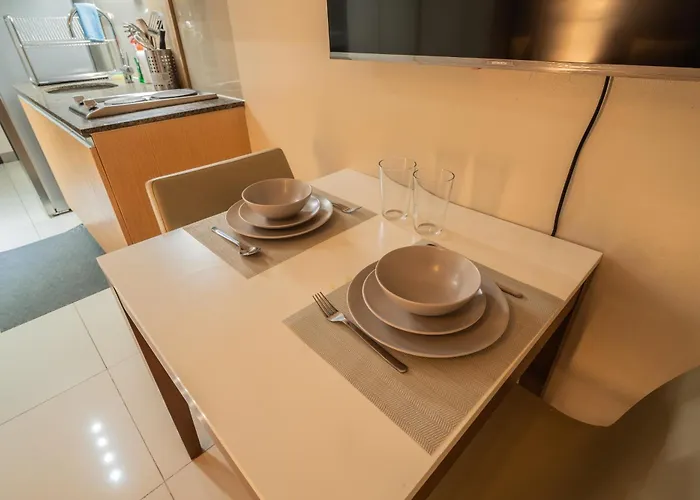 New! Tranquil & Cozy Wi-fi 350mbps Uptown Bgc Backhome5 * Manila